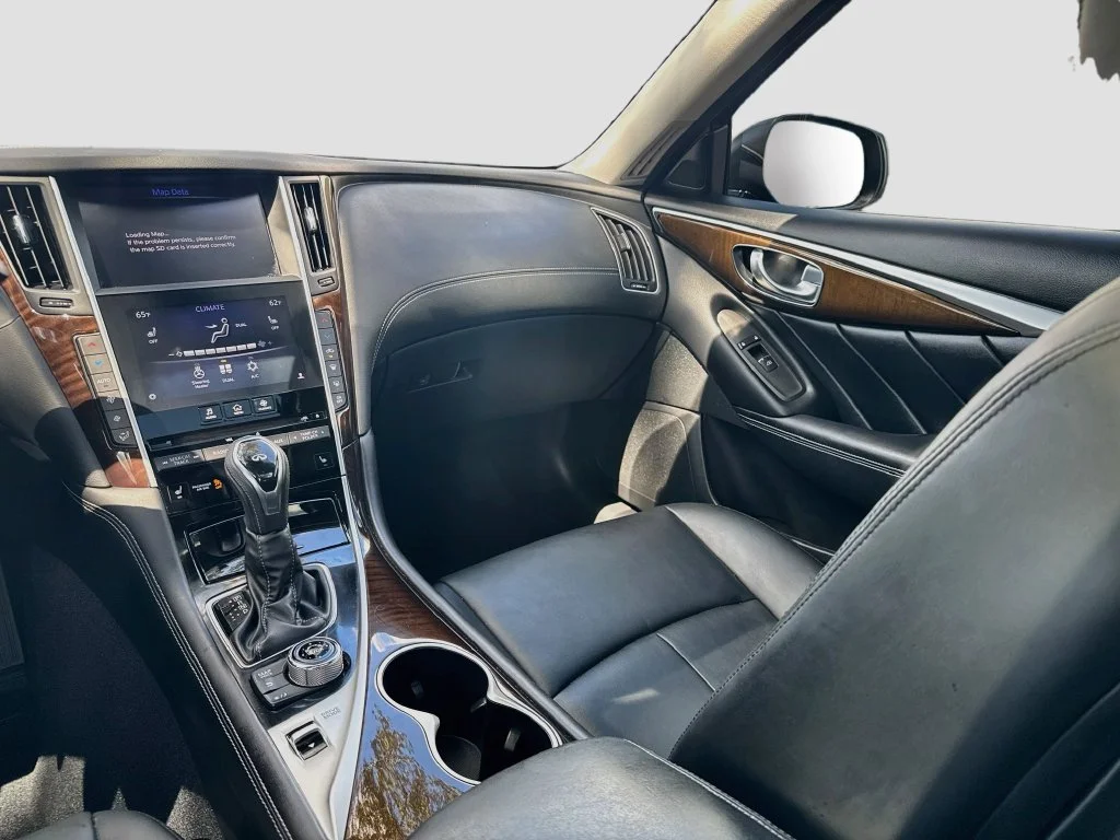 Used 2019 Black INFINITI 3.0t LUXE image 24