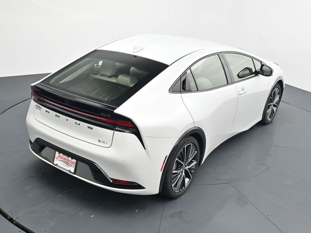 Used 2024 Beige Toyota XLE image 30