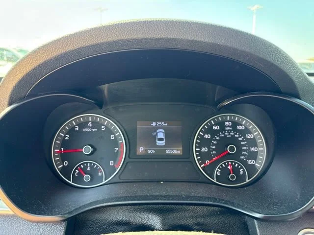 2019 Kia Optima S - Photo 12