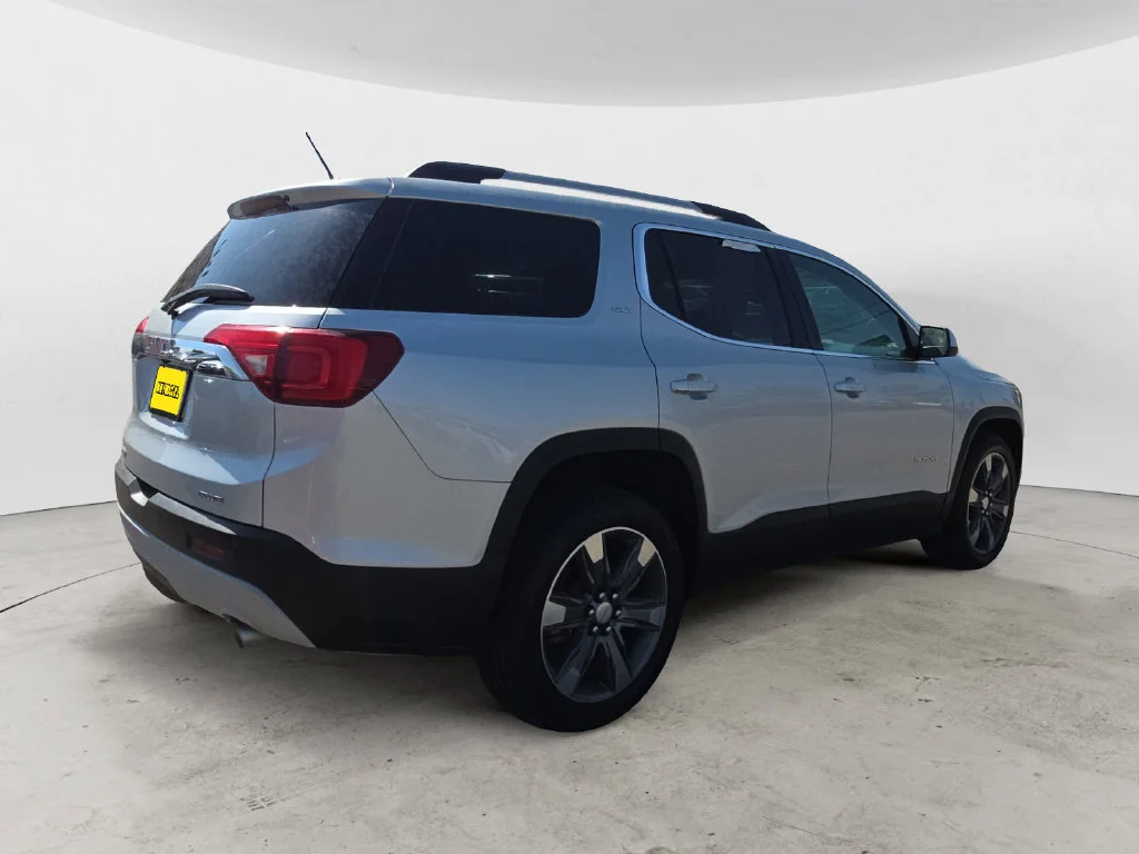 Used 2017 QUICKSILVER METALLIC GMC SLT image 5