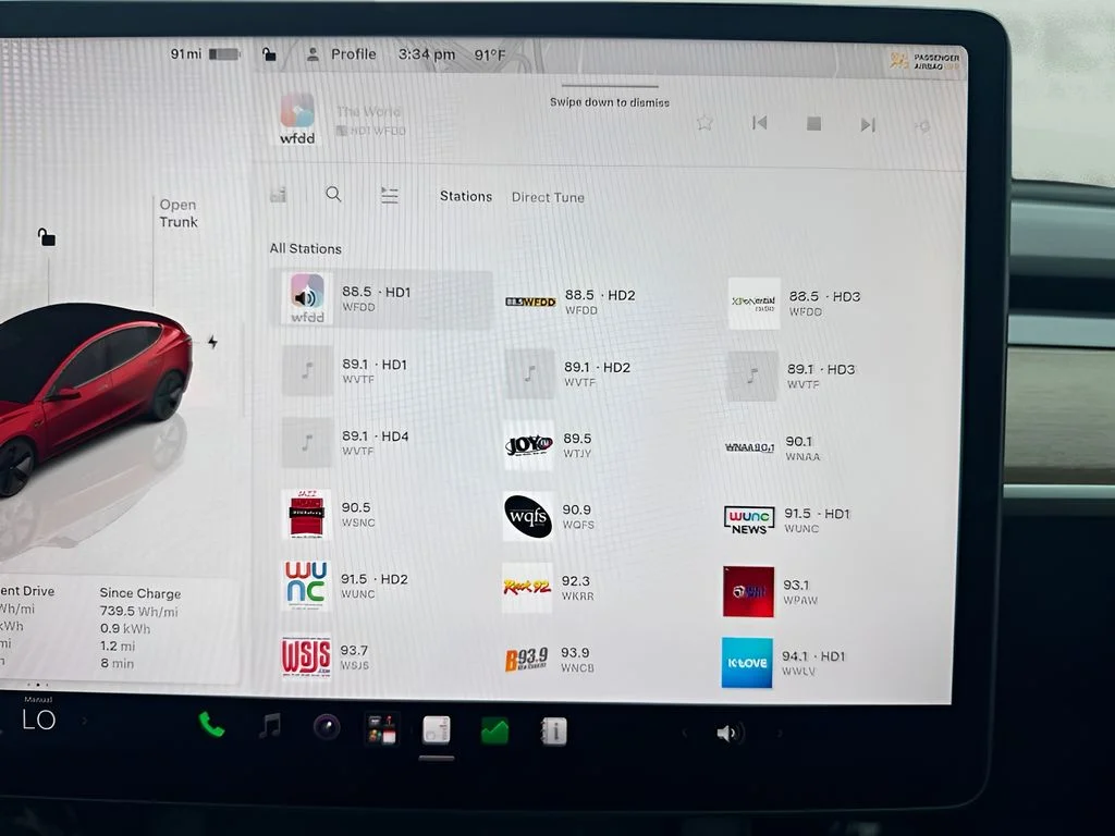Used 2022 Red Tesla Long Range image 9