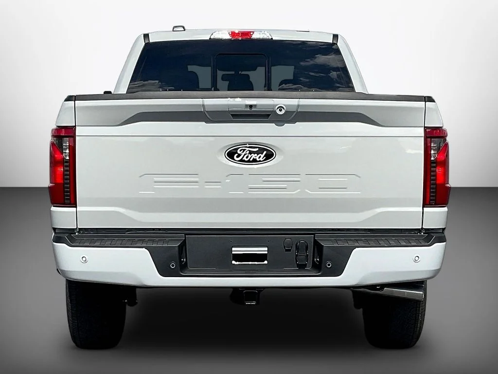 New 2026 Avalanche Ford XLT image 4