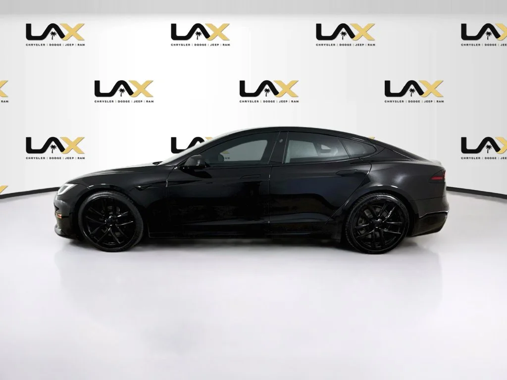 Used 2022 Black Tesla Plaid image 4