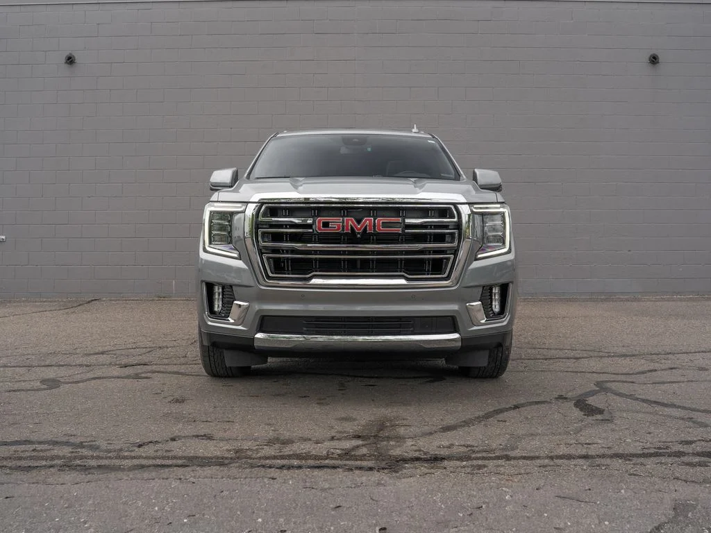 Used 2023 Sterling Metallic GMC SLT image 10