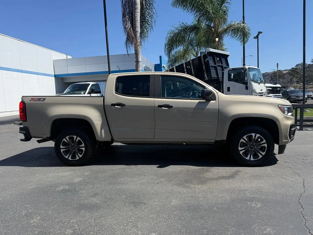 Used 2021 SAND DUNE METALLIC Chevrolet 4WD Z71 image 5