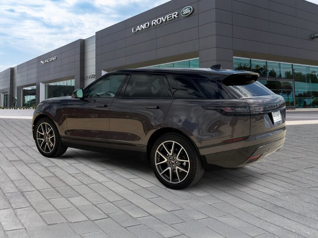 Used 2026 Gray Land Rover Dynamic SE image 3