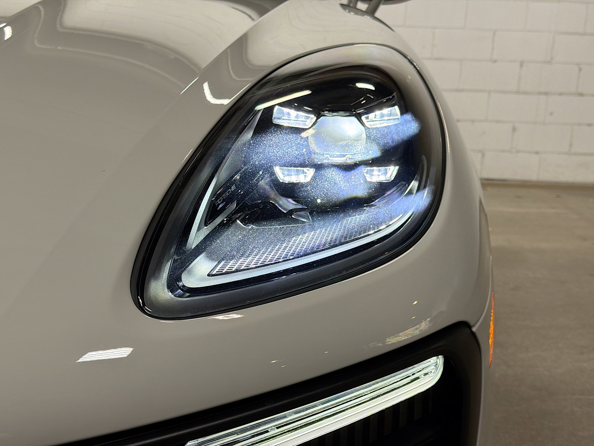 2026 Porsche Macan GTS - Photo 10