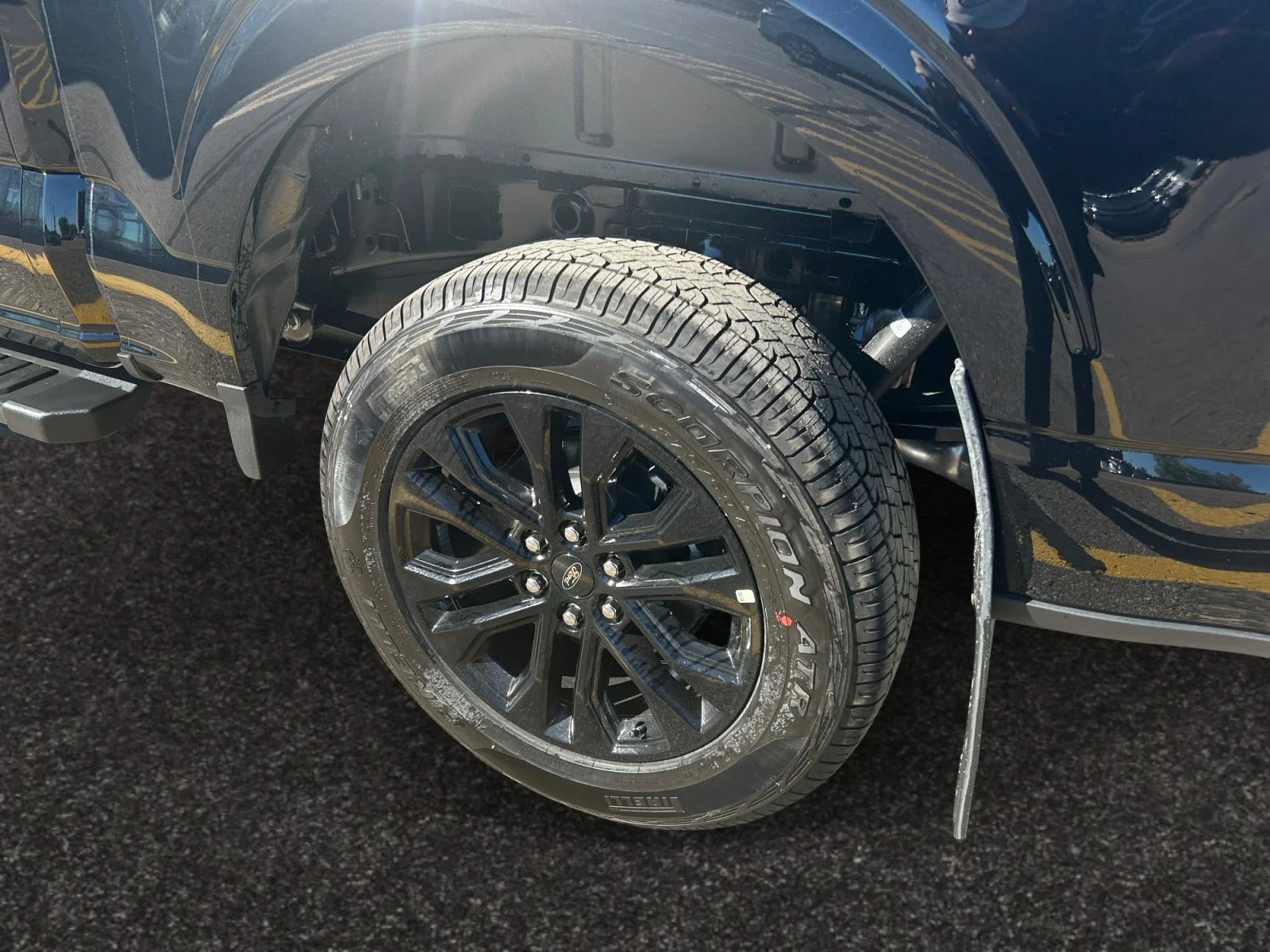 New 2026 Agate Black Metallic Ford XLT image 9