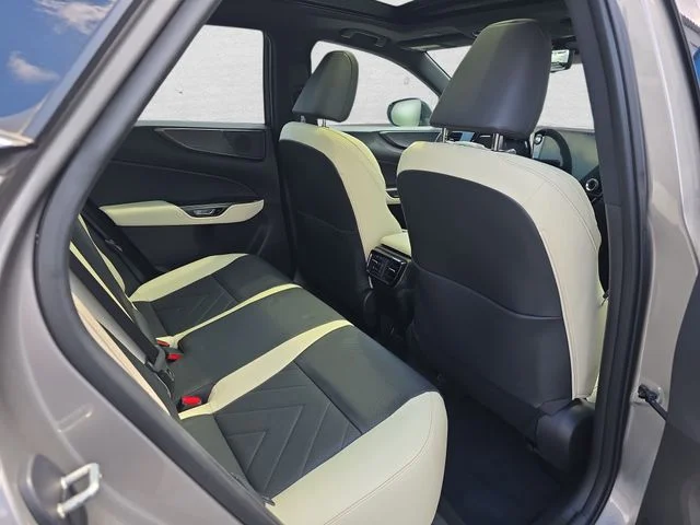 Used 2023 Silver Lexus 350 Luxury image 11