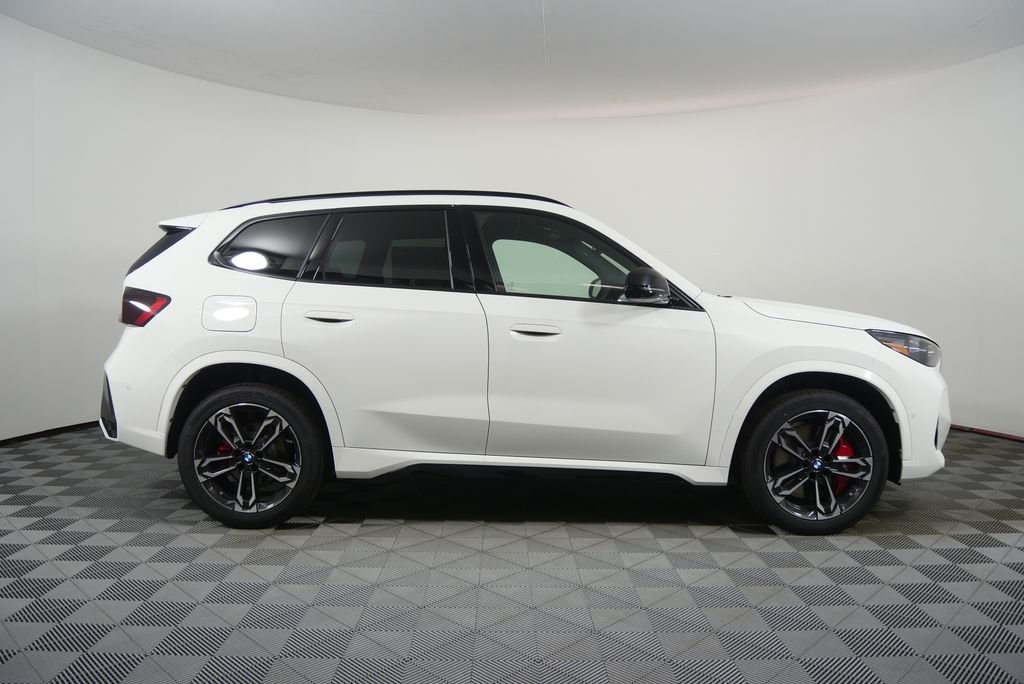 New 2026 Alpine White BMW xDrive28i image 2