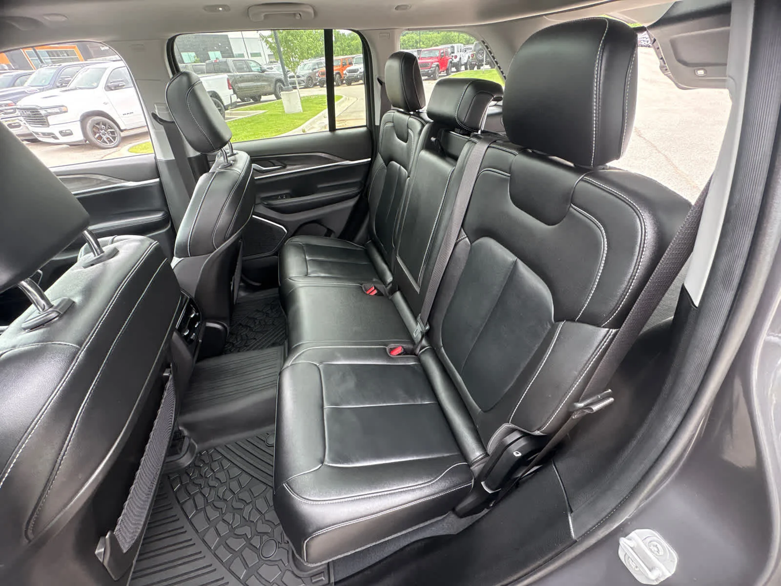 Used 2022 Baltic Gray Metallic Clearcoat Jeep  image 12