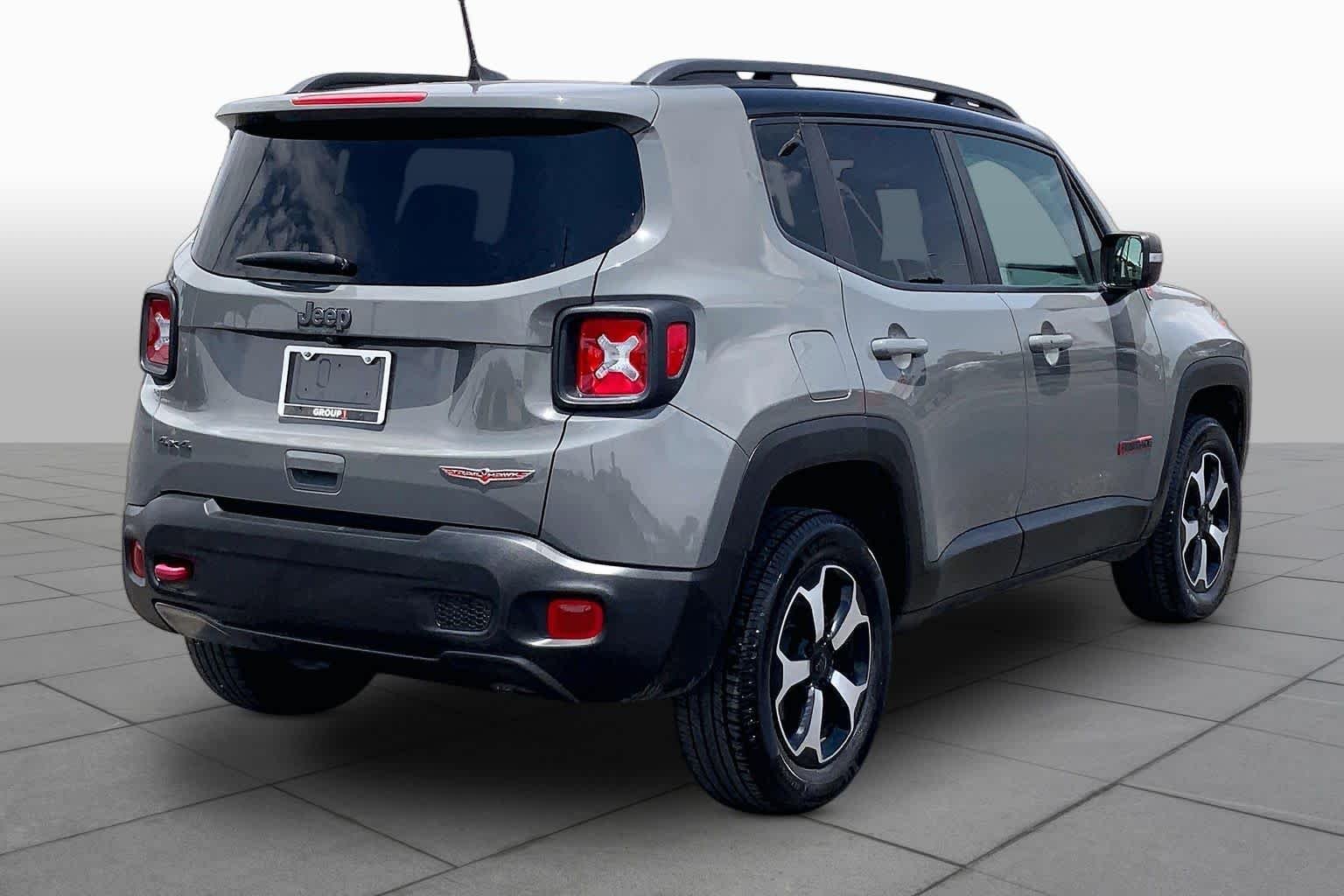 Used 2020 Sting-Gray Clearcoat Jeep Trailhawk image 13