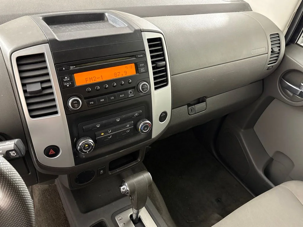 Used 2014 Blue Nissan X image 28