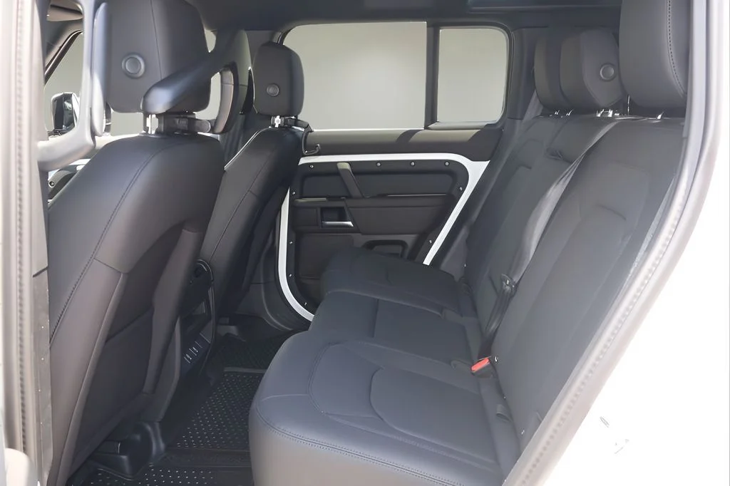 New 2026 Fuji White Land Rover S image 12