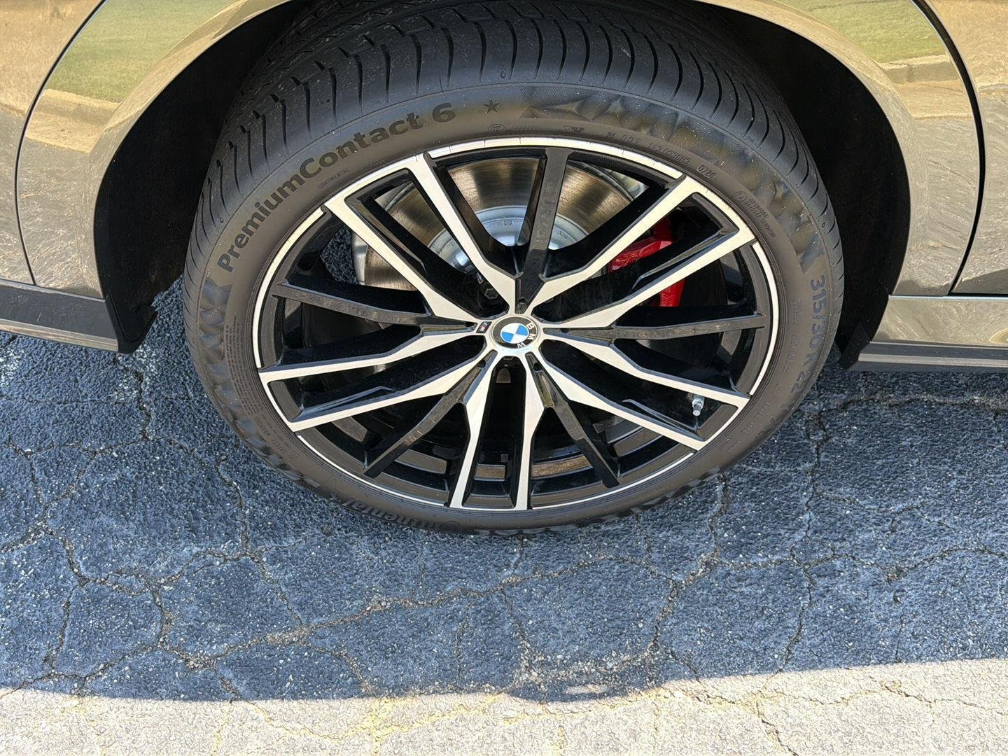 Used 2023 Manhattan Green Metallic BMW M50i image 39