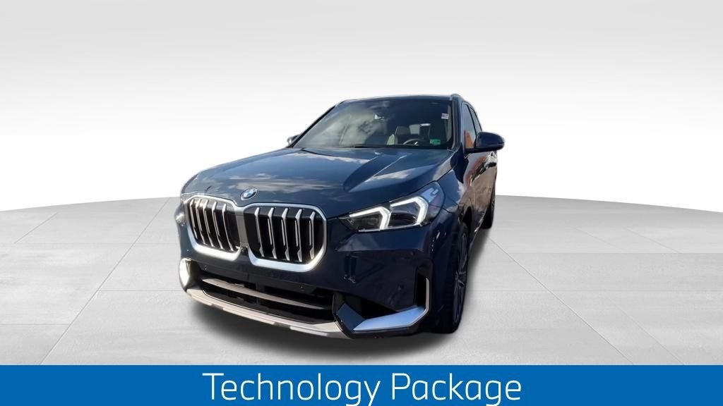 Used 2026 Blue BMW xDrive28i image 3