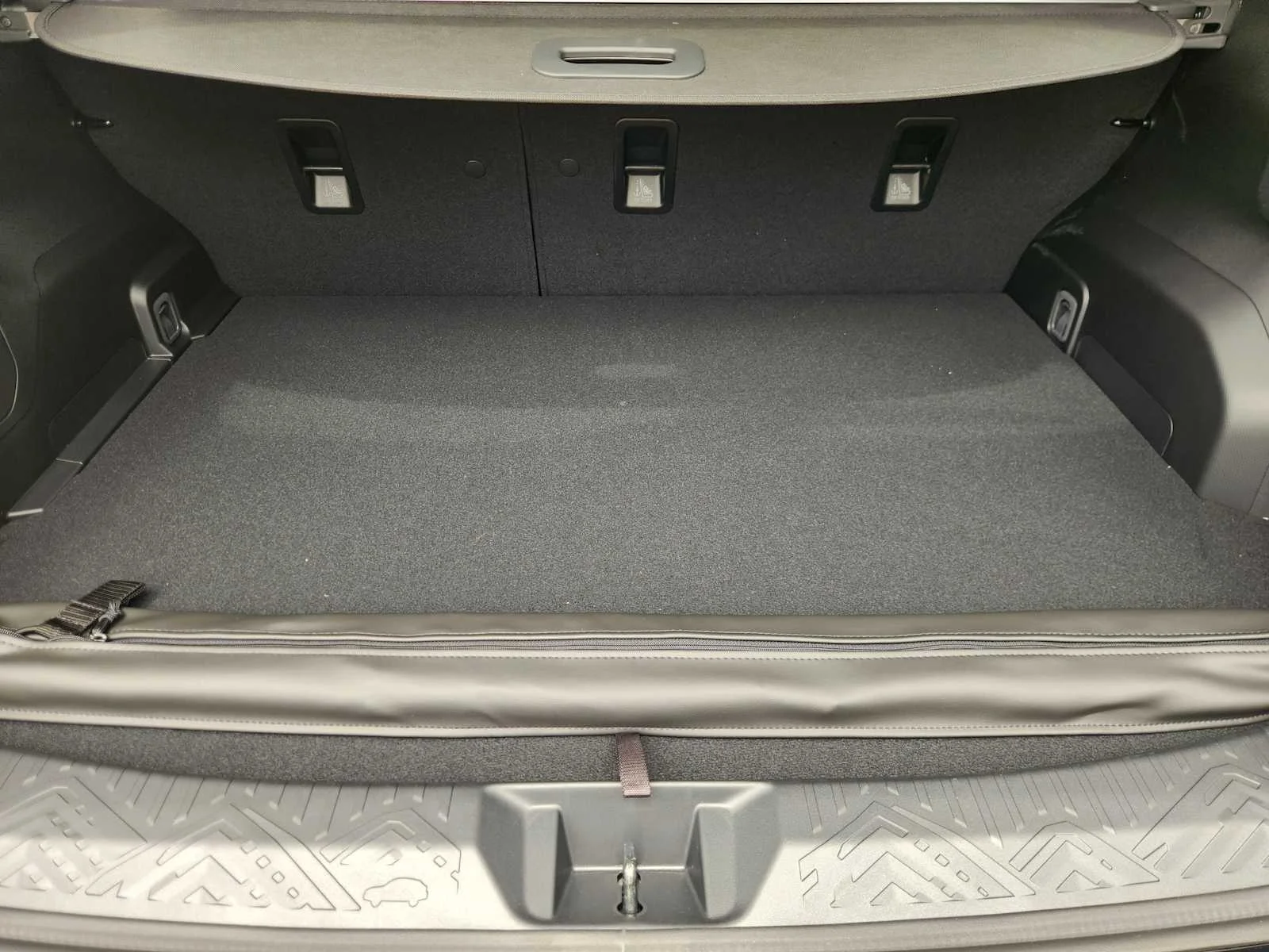 New 2026 CRYSTAL BLACK SILICA Subaru Limited Hybrid image 21