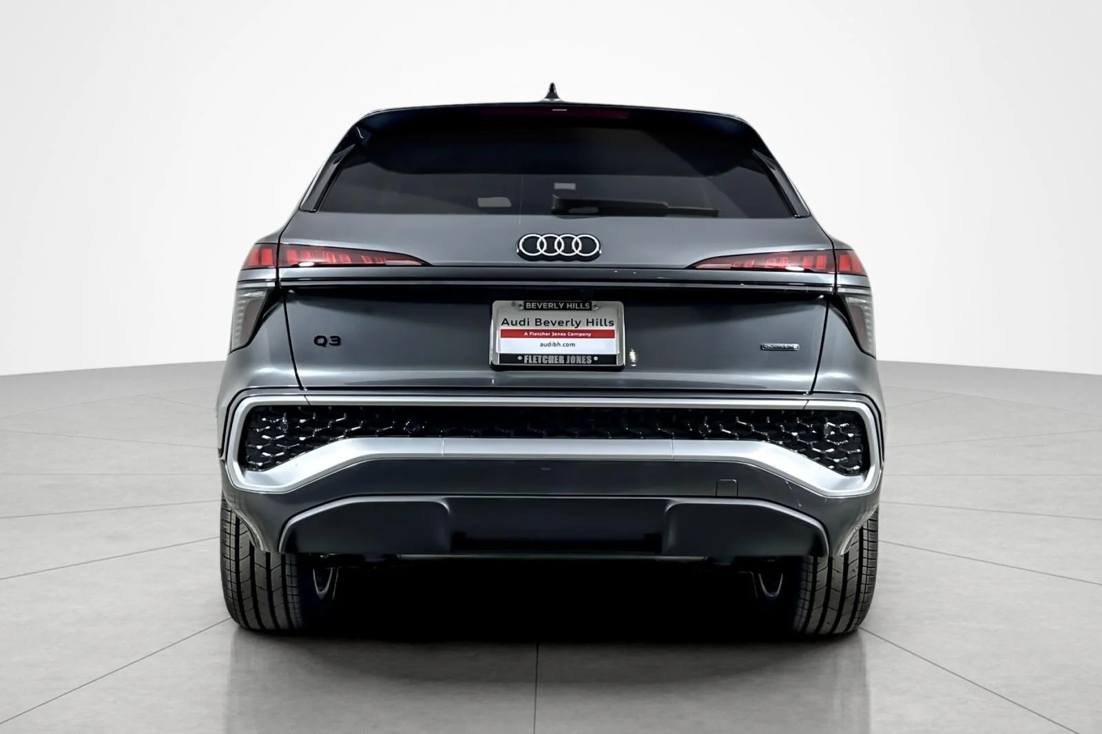 New 2026 Daytona Gray Pearl Effect Audi S line quattro image 5