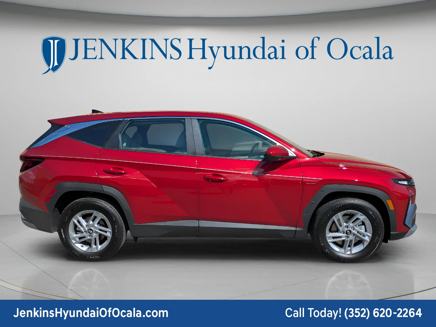 Used 2026 Ultimate Red Hyundai SE image 3
