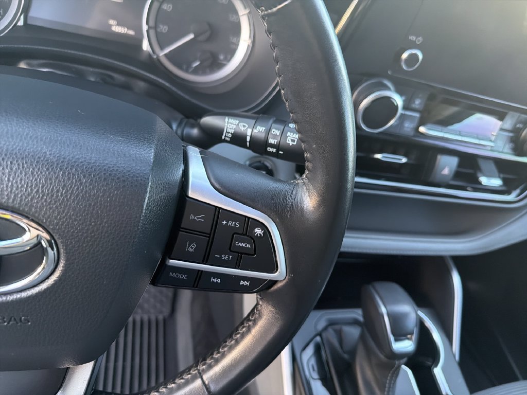 2023 Toyota Highlander L - Photo 18
