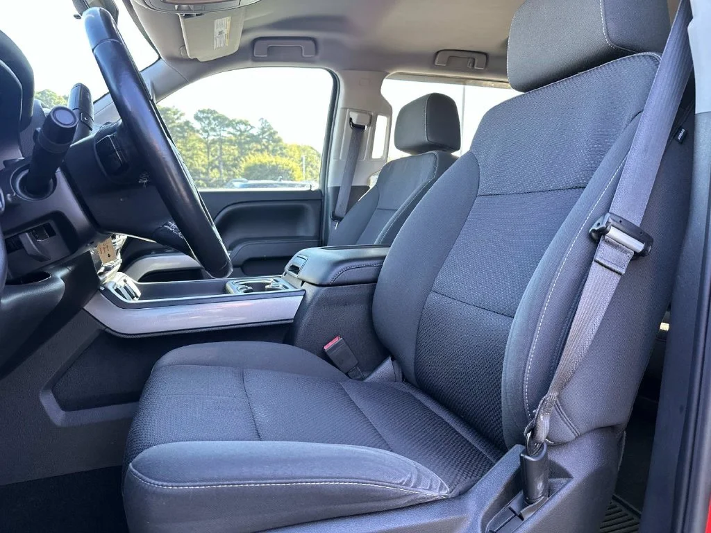 Used 2016 Red Chevrolet LT image 23