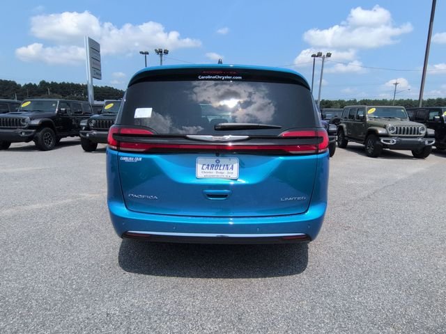 New 2026 Hydro Blue Pearl-Coat Exterior Paint Chrysler Limited image 6
