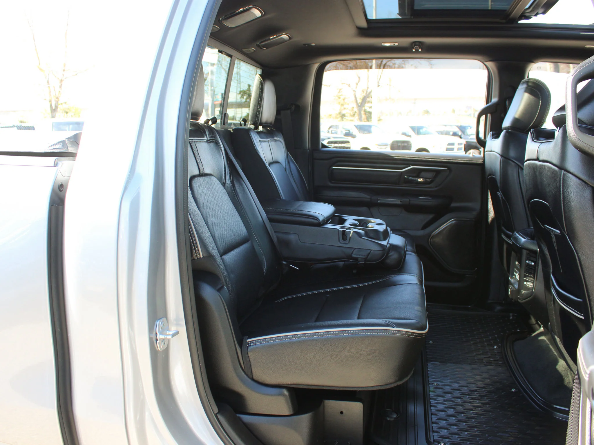 Certified Used 2024 Silver RAM Limited * No Accidents | HEMI V8 | Running Boards | Head-Up Display | 3.92 Axle Ratio | Navigation image 22