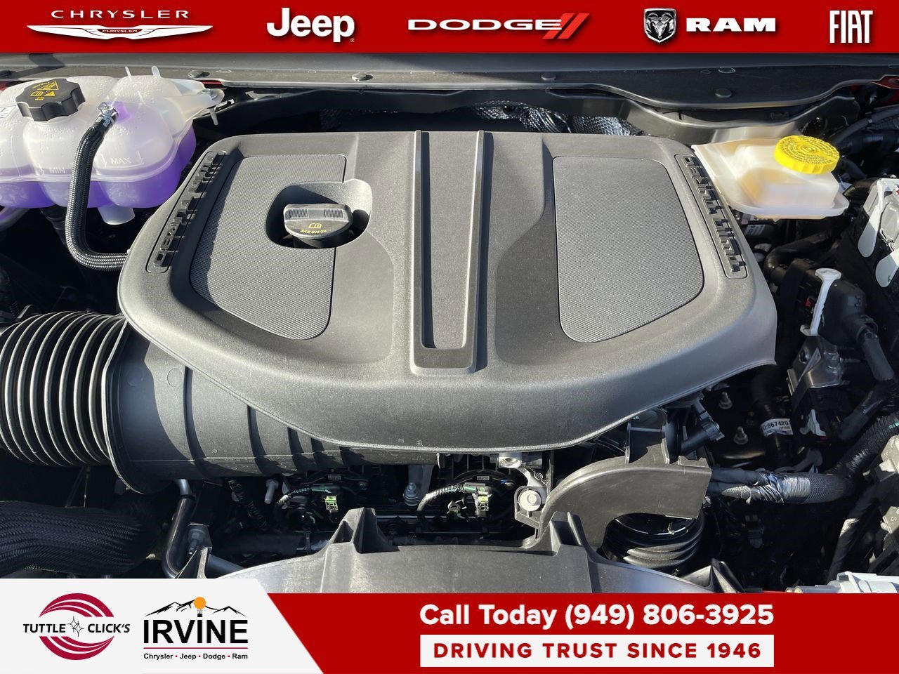 New 2026 Molten Red Pearl-Coat Exterior Paint RAM Laramie image 28
