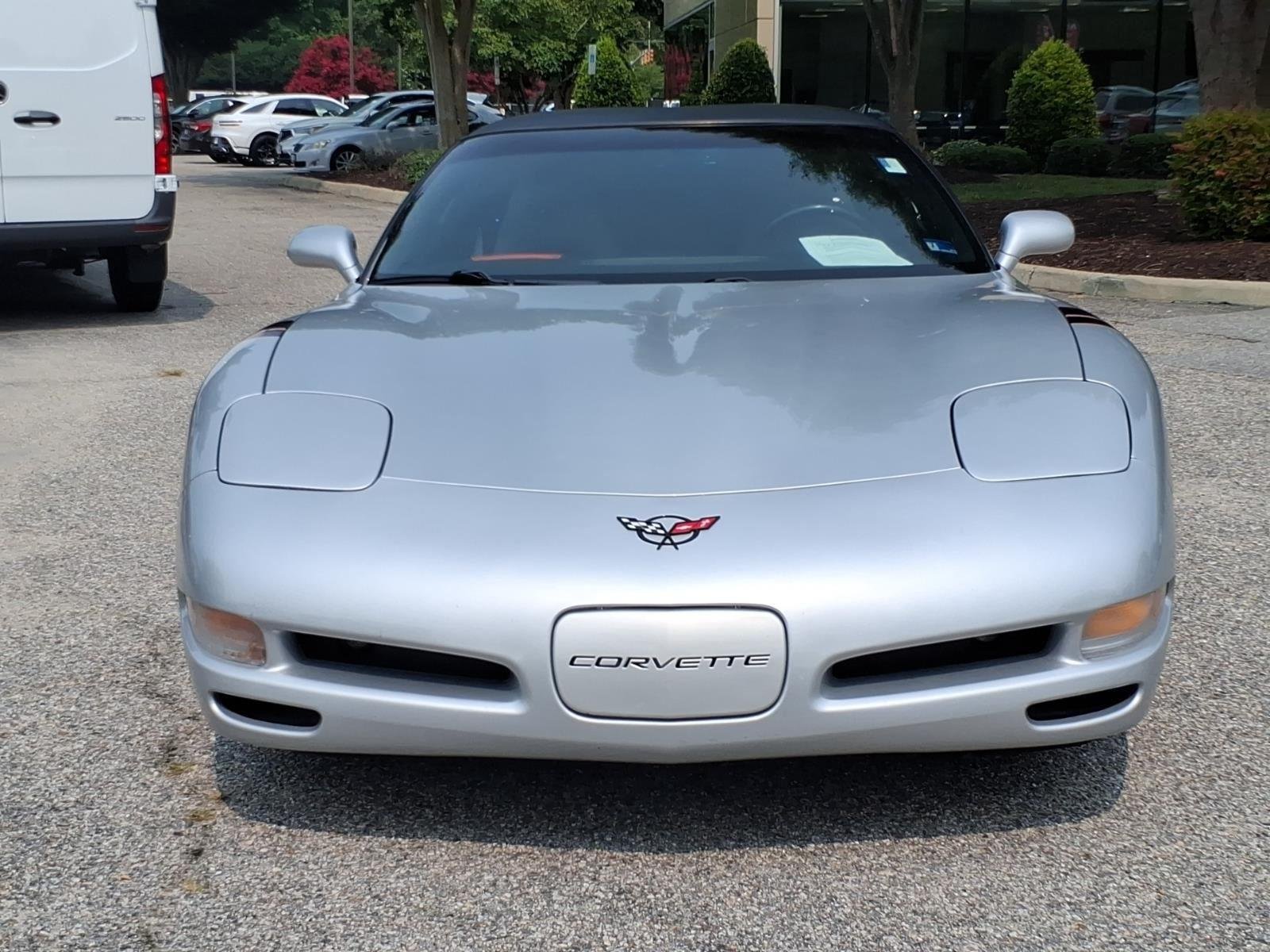 Used 2001 Quicksilver Metallic Chevrolet  image 2