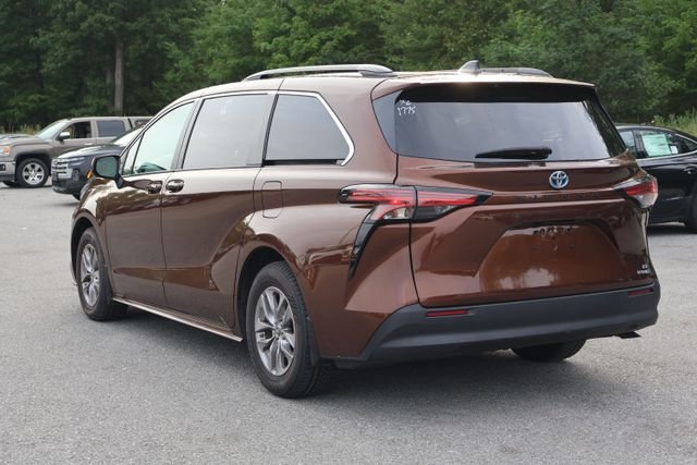Used 2022 Brown Toyota LE image 5