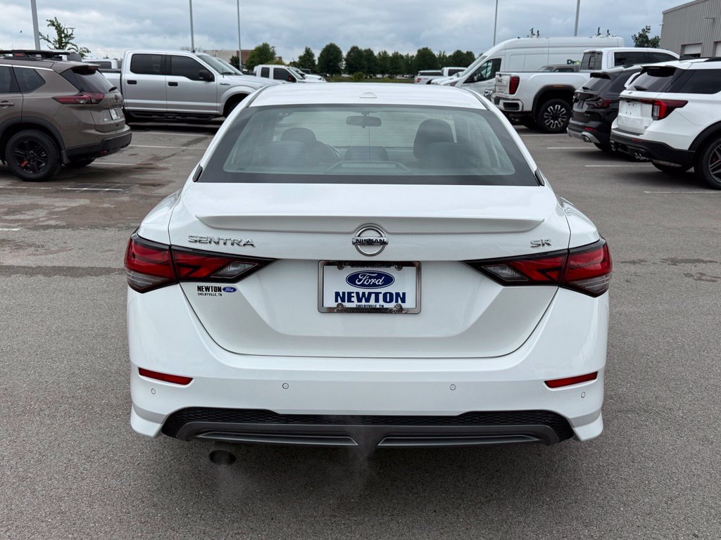 Used 2021 White Nissan SR image 35
