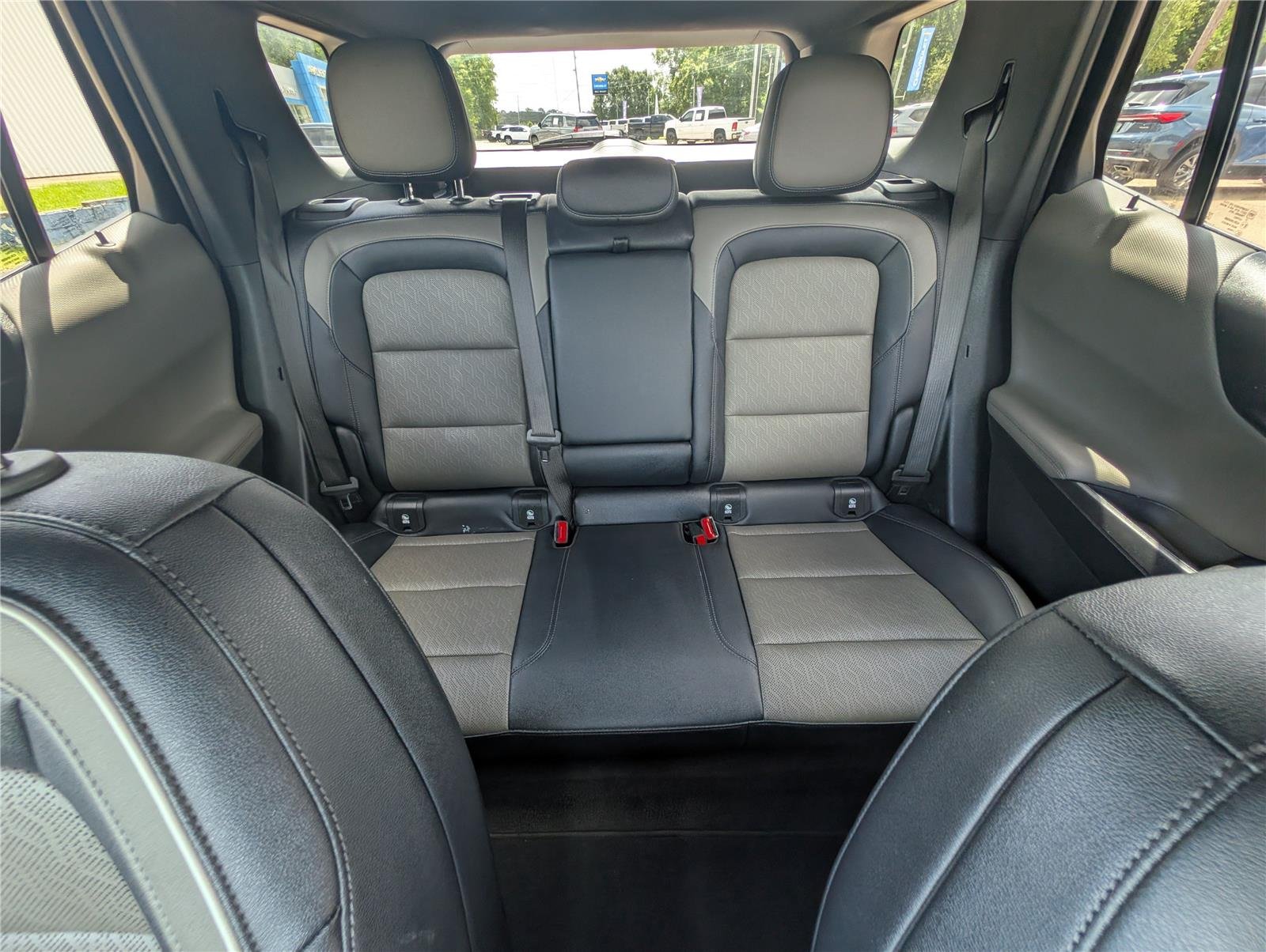 Certified Used 2025 Lakeshore Blue Metallic Chevrolet LT image 34