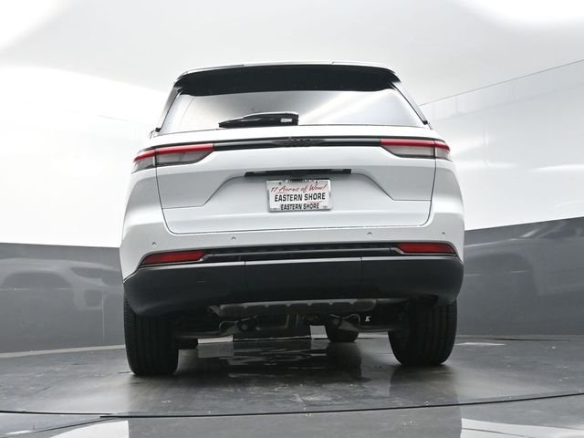 Used 2025 White Jeep Altitude X image 51