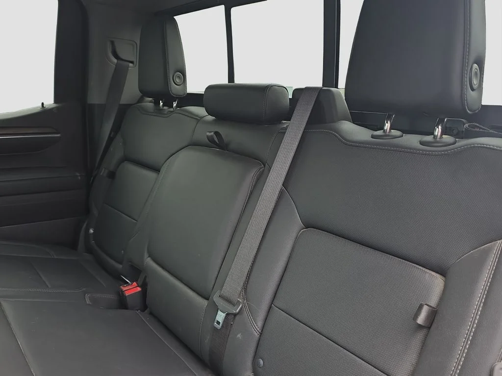 Used 2022 White GMC SLT image 11