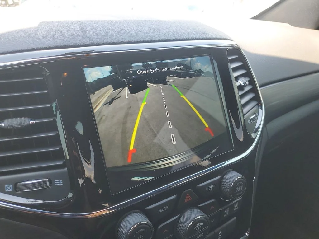Used 2021 Black Jeep Laredo X image 20