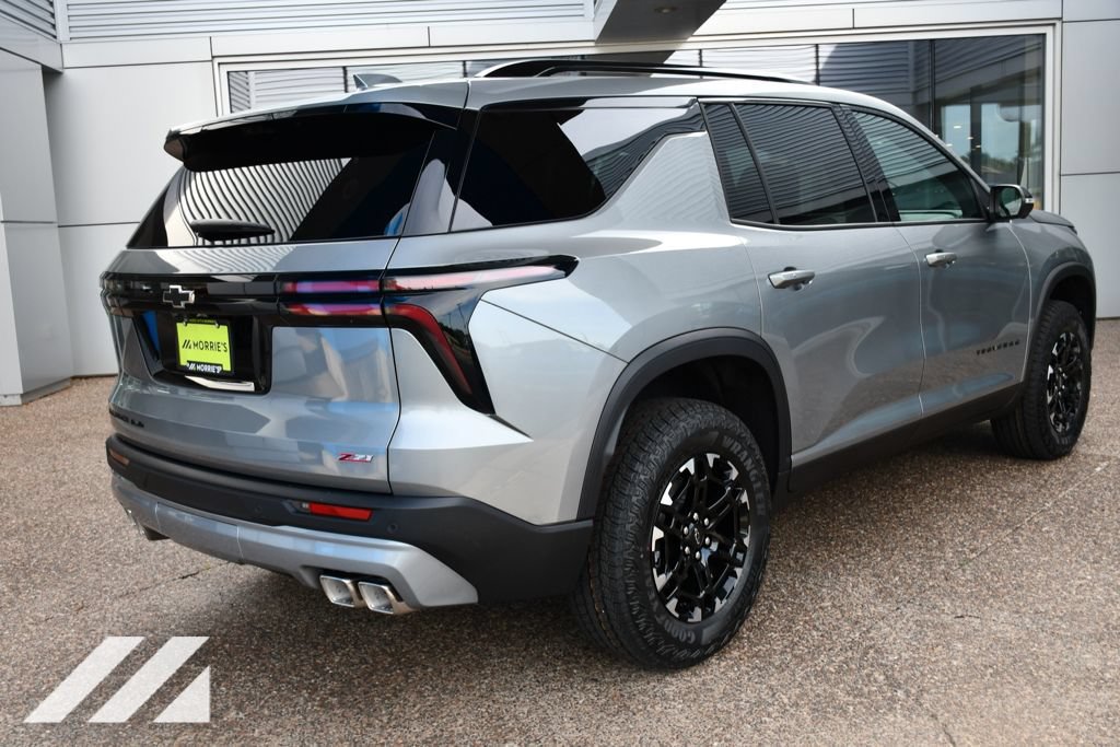 2027 Chevrolet Traverse Z71 - Photo 8