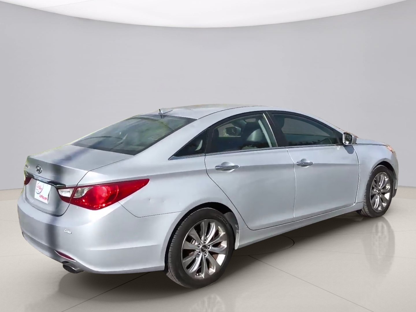 Used 2011 Silver Hyundai LIMITED image 5