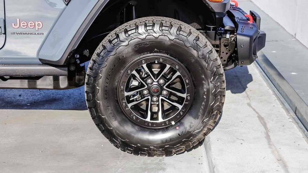 New 2026 Anvil Clear Coat Jeep Rubicon X image 11