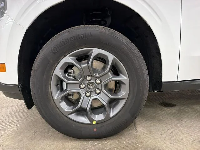New 2026 Oxford White Ford XLT image 11