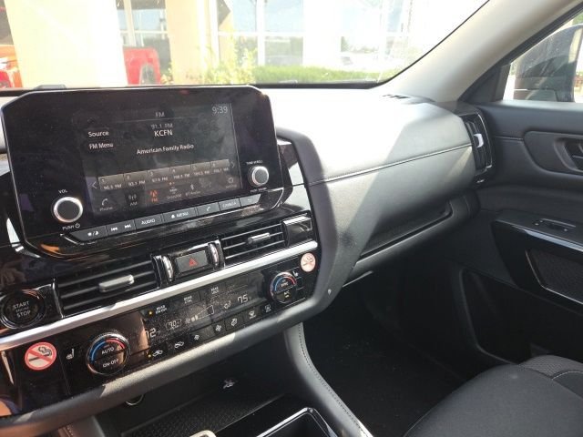 Used 2025 Super Black Nissan SV image 6