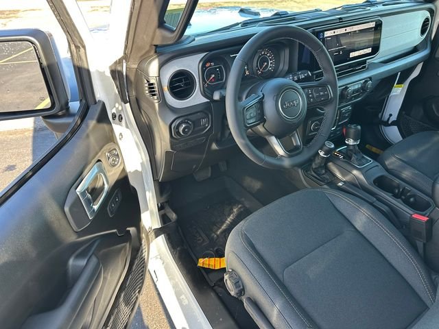 New 2026 Bright White Clear-Coat Exterior Paint Jeep Sport S image 28
