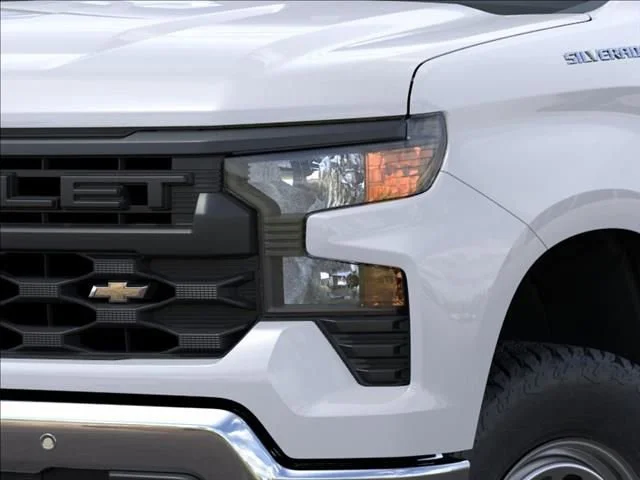 New 2026 Summit White Chevrolet WT image 10