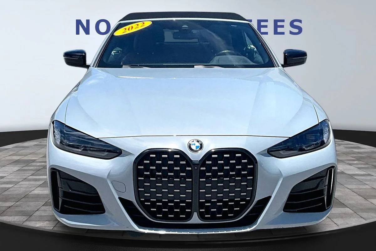 Used 2022  BMW xDrive image 2