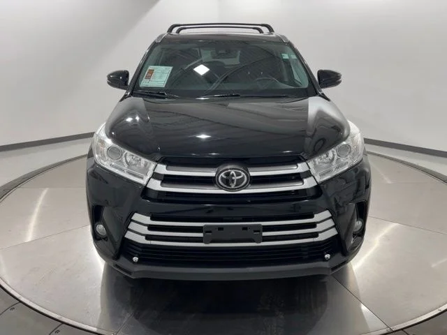 Used 2019 Black Toyota XLE image 8
