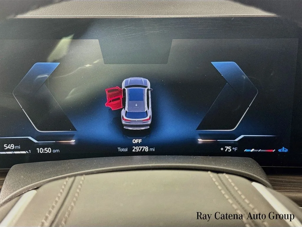 Used 2024 Gray BMW xDrive40i image 12
