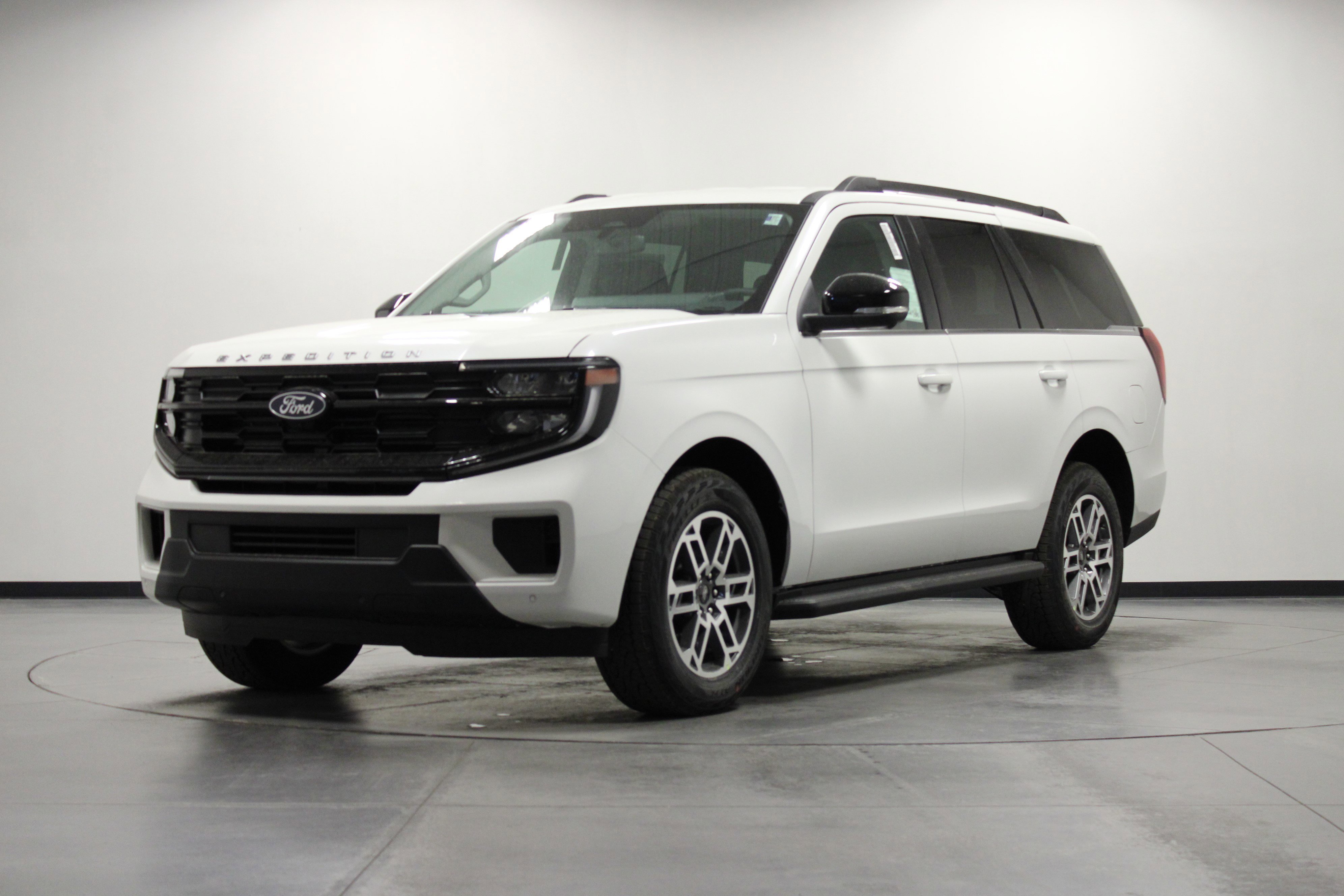 New 2026 Star White Metallic Tri-Coat Ford Active image 8