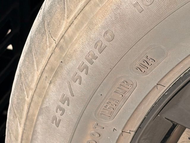 Used 2025 Cement Toyota XSE image 5