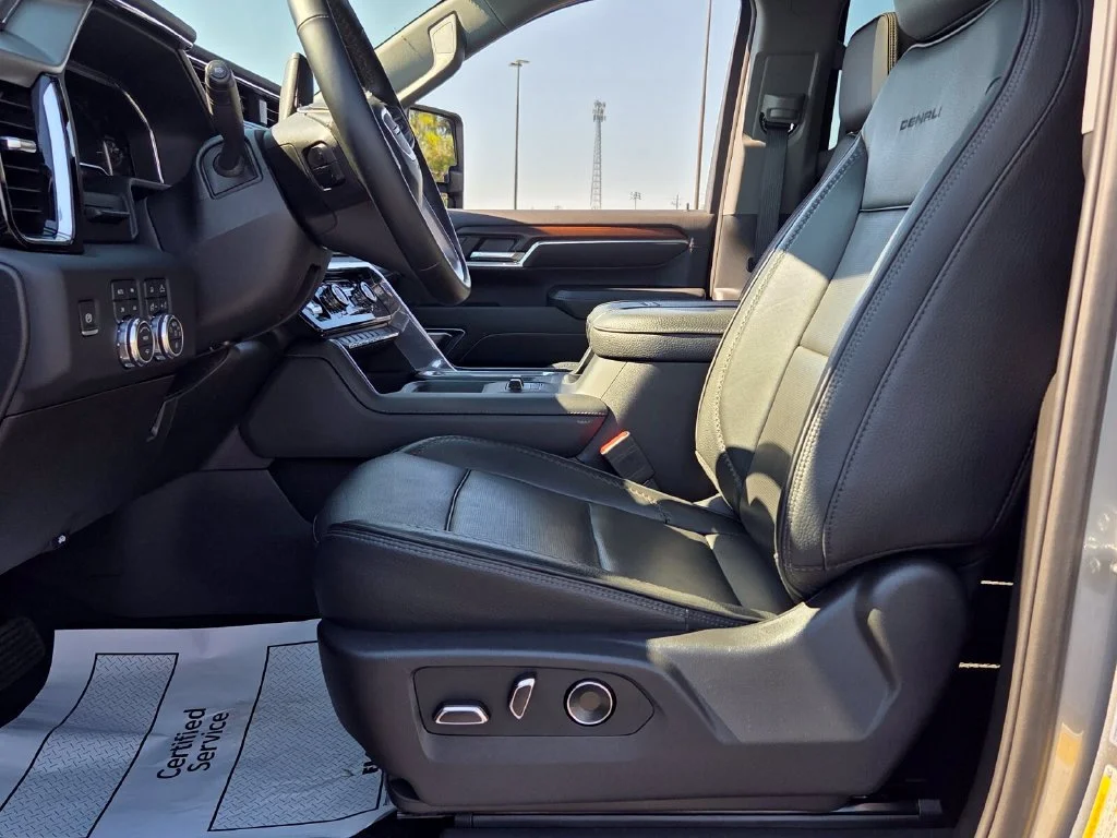 Used 2024 Sterling Metallic GMC Denali image 5