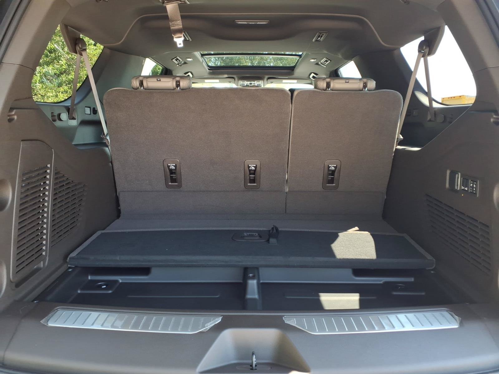 2026 Chevrolet Suburban Z71 - Photo 21