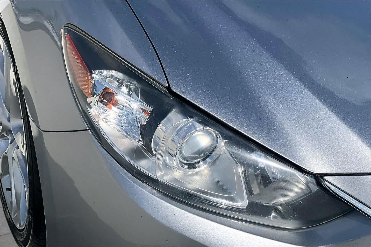 Used 2015 Liquid Silver Metallic Mazda i Touring image 26